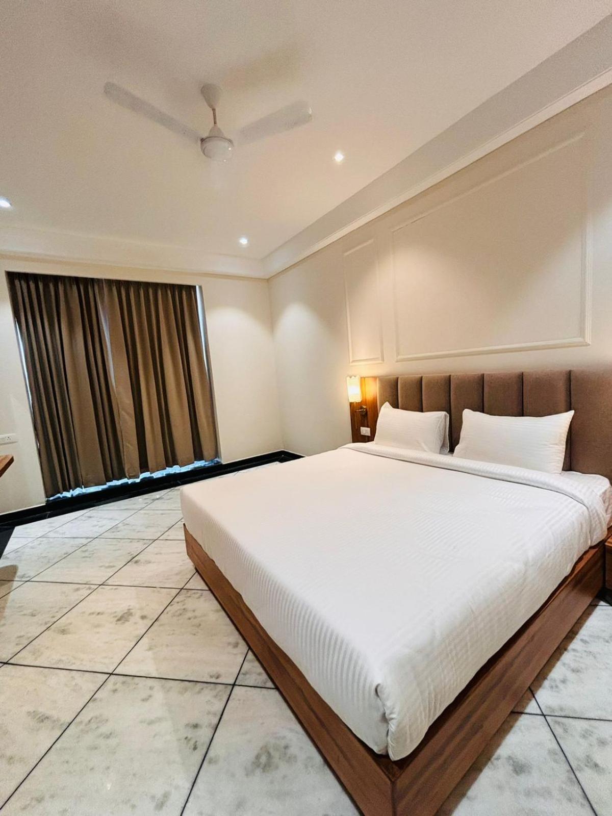 Hotel Saaj Mansion Jaipur Buitenkant foto